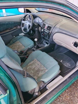 Nissan Almera 2002