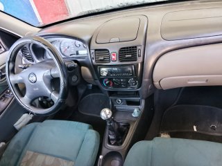 Nissan Almera 2002