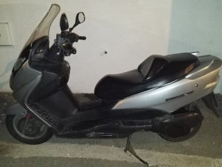 Suzuki Burgman UH 125 - Maxi Scooter