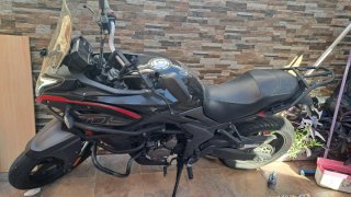 Voge 300DS 2022 Negra/Roja