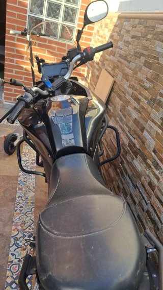 Voge 300DS 2022 Negra/Roja