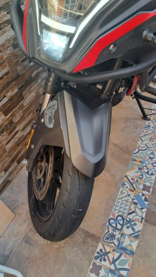 Voge 300DS 2022 Negra/Roja