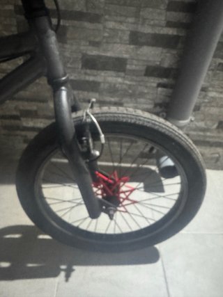 Bicicleta BMX negra
