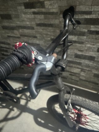 Bicicleta BMX negra