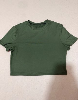 Camiseta verde corta