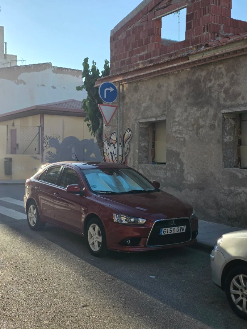 Mitsubishi Lancer 2011 - foto 1