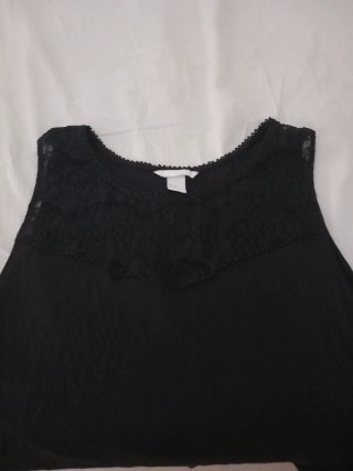 Camiseta sin mangas con encaje