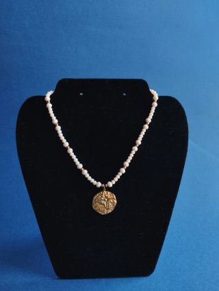 Choker Handmade Rosa Cipria con Rosa dei Venti