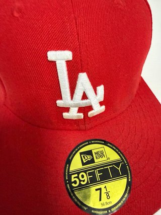 Gorra -New Era-LA- 59FIFTY- Talla 7 1/8.