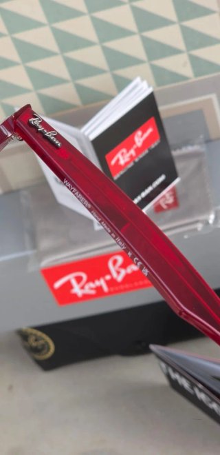 Gafas de sol Ray-Ban Wayfarer 2140 transparent red