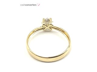 anillo oro 18k con piedra con circonita