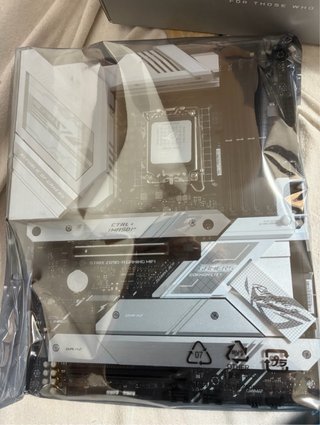 Asus ROG STRIX Z690-A DDR5 (SIN USAR)