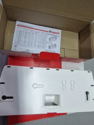Lote 4 Luces Emergencia Legrand URA 21 New