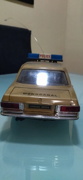Coche Radio Control Monocanal Dorado