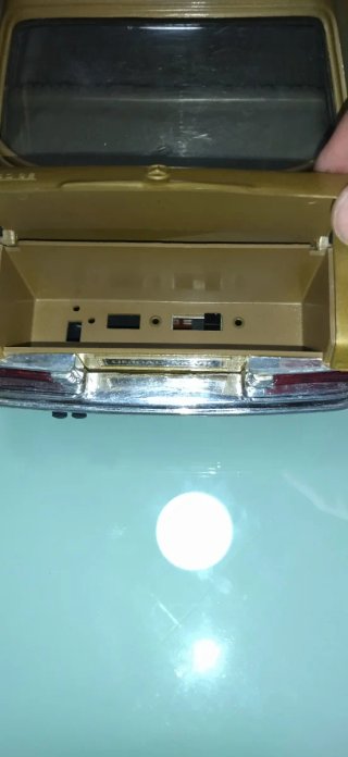 Coche Radio Control Monocanal Dorado