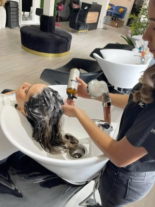 ayudante de peluqueria