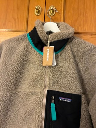 Forro polar Patagonia beige