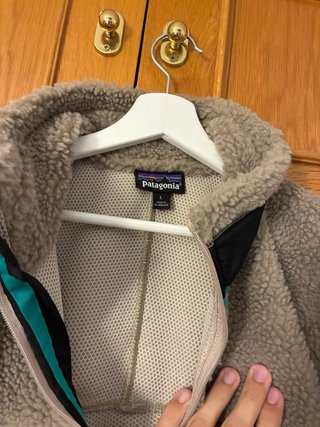 Forro polar Patagonia beige