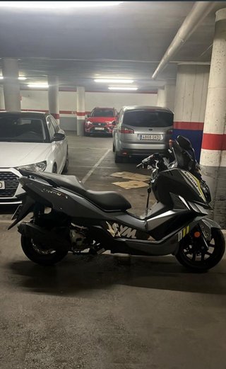 SYM Cruisym 125cc Maxi Scooter Gris
