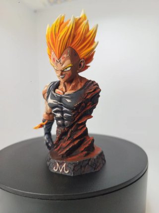 Figura Majin Vegeta Repintada a Mano
