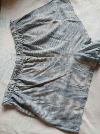 Short fluido turquesa