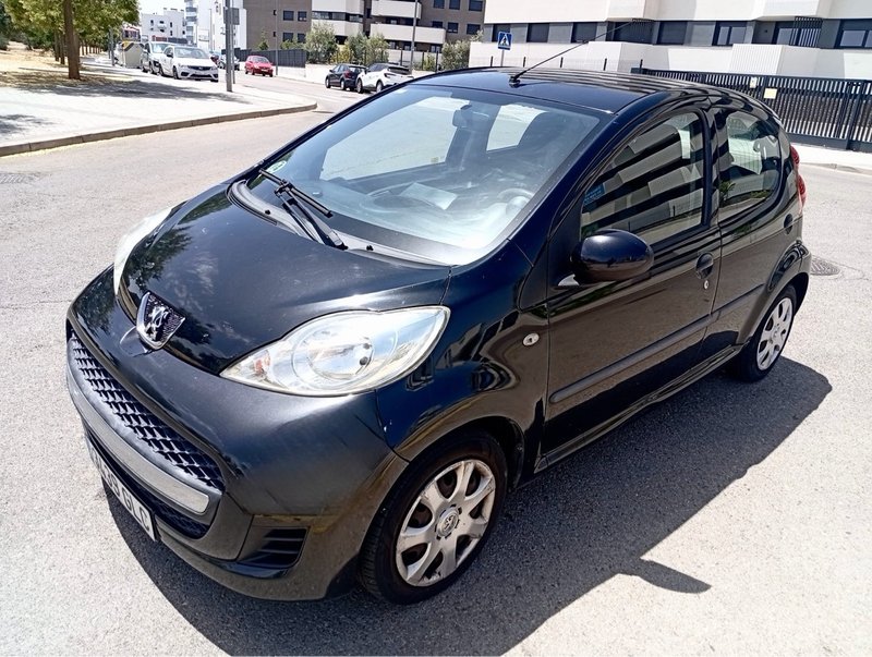 PEUGEOT 107 1.4 HDi 5p. 2009 - foto 1