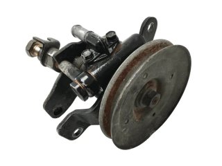 Bomba direccion Nissan 4911080G10