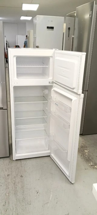Nevera pequeña Benavent Blanca 143X54