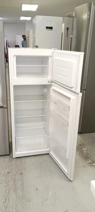 Nevera pequeña Benavent Blanca 143X54