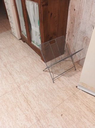 Revistero Metálico Gris