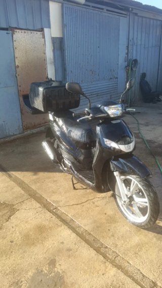 Peugeot Tweet 125cc Scooter - 7.400km