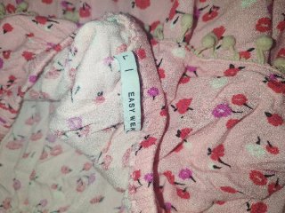Blusa rosa con estampado floral