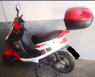 Moto Peugeot buxy  49 CC Scooter