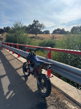 Pit Bike 140cc Negra y Azul