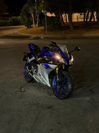 Yamaha YZF R125 2016