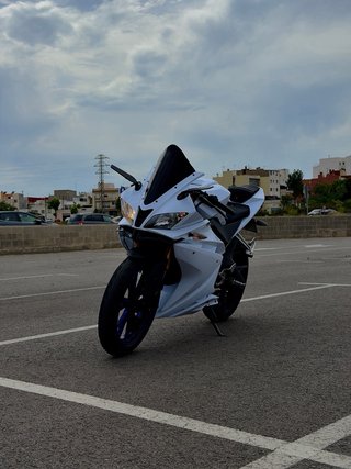 Yamaha YZF R125 2016