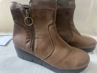 Botines piel marrón suave