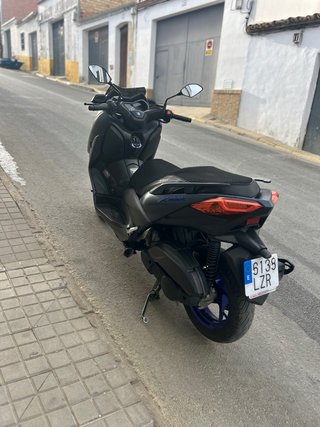 Yamaha XMAX Maxi Scooter Negra/Gris