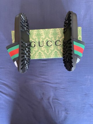 Chanclas Gucci Talla 41 Negras y Verdes