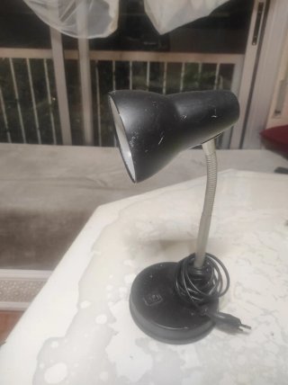 Lámpara de escritorio negra flexible
