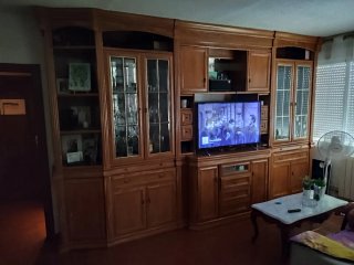 Mueble de salón madera y cristal
