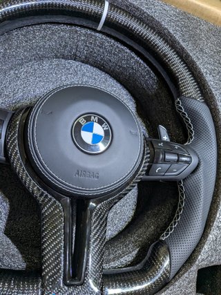 Volante BMW M Performance Carbono Branco