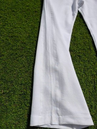 Conjunto top cuadros y pantalón blanco ancho
