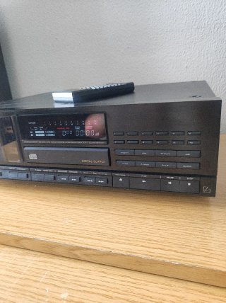 Reproductor CD LUXMAN D-105u Válvulas Híbrido