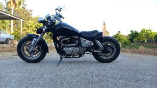 Moto Coustom Negra