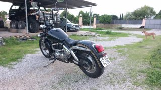 Moto Coustom Negra
