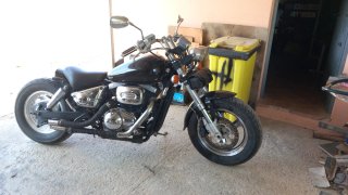Moto Coustom Negra