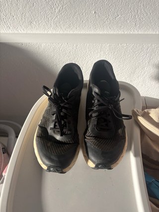 Nnormal Kjerag 1.0 Talla 44 Negro usadas con 100 k
