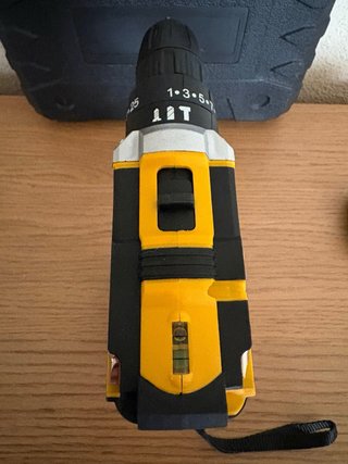Taladro Percutor Inalámbrico 21V + Maletín