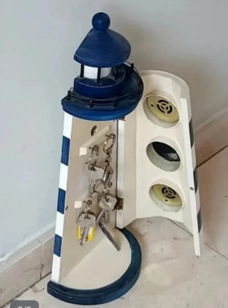 Faro Decorativo con 3 Termómetros,reloj y  llavero
